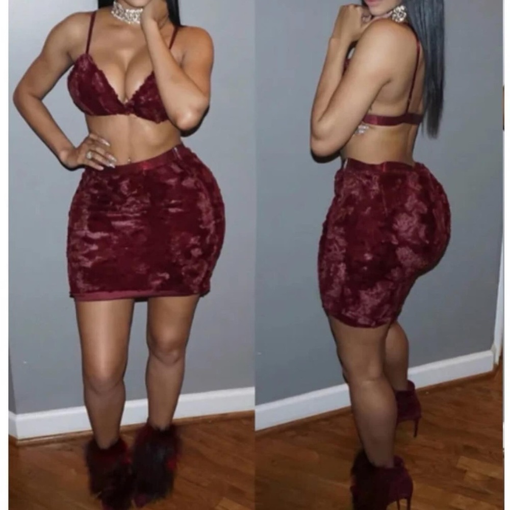 Luxurious Fur Set Burgundy